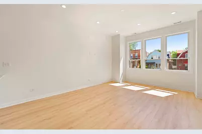 538 N Trumbull Avenue, Chicago, IL 60624 - Photo 4