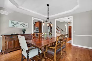 1045 Magnolia Ln, Naperville, IL 60540 - Photo 10