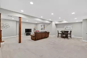 1045 Magnolia Ln, Naperville, IL 60540 - Photo 78