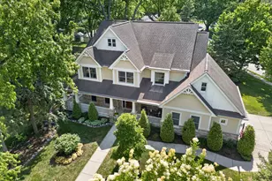 1045 Magnolia Ln, Naperville, IL 60540 - Photo 2