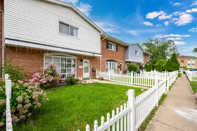 8828 Dee Road #B, Des Plaines, IL 60016 - Photo 2
