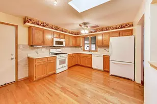 14143 Kedvale Ave, Crestwood, IL 60418 - Photo 8