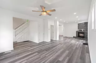 1213 Elgin Ave, Joliet, IL 60432 - Photo 8
