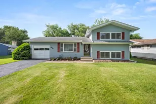 418 Barbara St, Mount Morris, IL 61054 - Photo 4