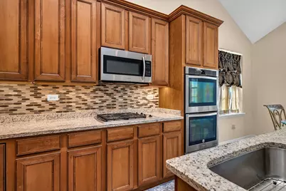 819 Canton Drive, Oswego, IL 60543 - Photo 10