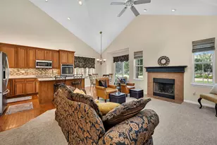 819 Canton Dr, Oswego, IL 60543 - Photo 14