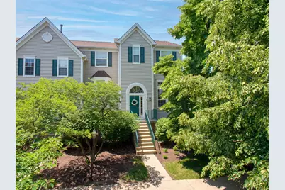 2443 Courtyard Circle #1, Aurora, IL 60506 - Photo 2
