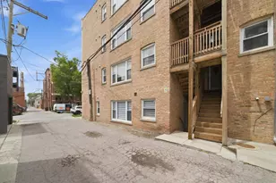 3215 N Francisco Ave, Chicago, IL 60618 - Photo 14