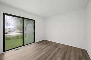 948 Longboat Ln, Schaumburg, IL 60194 - Photo 12