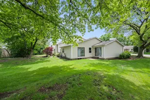 948 Longboat Ln, Schaumburg, IL 60194 - Photo 16
