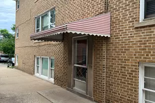 2904 W Foster Ave, Chicago, IL 60625 - Photo 2