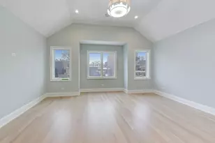 1910 W Fletcher St, Chicago, IL 60657 - Photo 24
