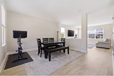 803 W Courtland Street, Mundelein, IL 60060 - Photo 4