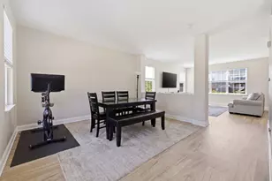 803 W Courtland St, Mundelein, IL 60060 - Photo 4