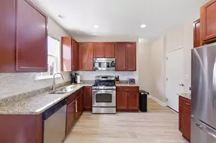 803 W Courtland St, Mundelein, IL 60060 - Photo 6