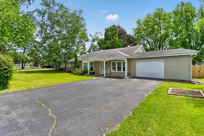 249 Hickory Lane, Antioch, IL 60002 - Photo 4