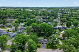 249 Hickory Ln, Antioch, IL 60002 - Photo 40