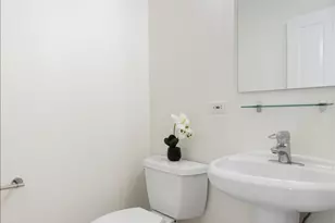 1525 N Wood St, Chicago, IL 60622 - Photo 16