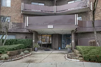 840 Wellington Avenue #306, Elk Grove Village, IL 60007 - Photo 2