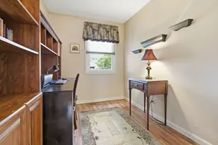 1210 Greenlawn Dr, Bloomington, IL 61701 - Photo 18