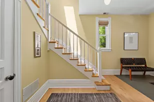 3744 N Bosworth Ave, Chicago, IL 60613 - Photo 2