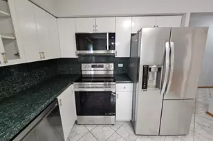 10 Mayflower Rd, Vernon Hills, IL 60061 - Photo 8