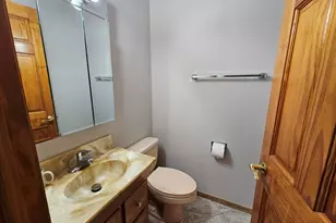 10 Mayflower Rd, Vernon Hills, IL 60061 - Photo 22