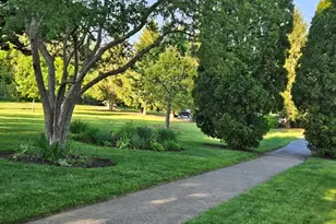 10 Mayflower Rd, Vernon Hills, IL 60061 - Photo 30