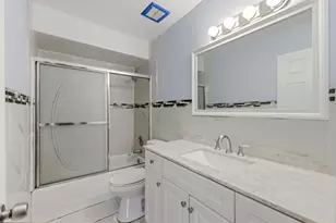 1080 Knoll Ln, Hoffman Estates, IL 60169 - Photo 12