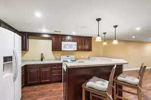 6598 Revere Ct, Gurnee, IL 60031 - Photo 30