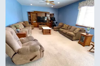 1056 Deertrail Court, Antioch, IL 60002 - Photo 12