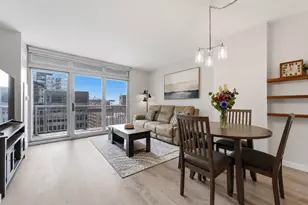 125 S Jefferson St, Chicago, IL 60661 - Photo 2