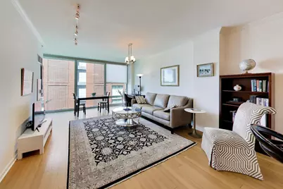 1570 Elmwood Avenue #909, Evanston, IL 60201 - Photo 4