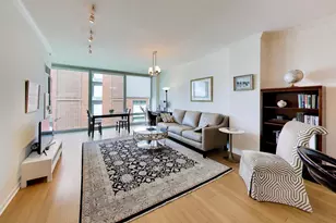 1570 Elmwood Ave, Evanston, IL 60201 - Photo 4