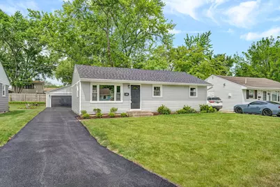 512 N Westlawn Avenue, Aurora, IL 60506 - Photo 1