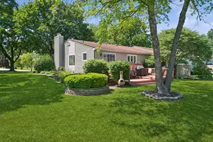 12 Pebblewood Trail, Naperville, IL 60563 - Photo 2