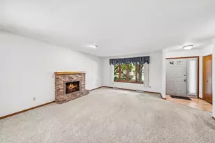12 Pebblewood Trail, Naperville, IL 60563 - Photo 8
