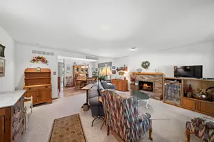 12 Pebblewood Trail, Naperville, IL 60563 - Photo 10