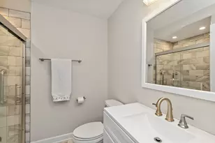 256 Thornhill Ln, Lake Barrington, IL 60010 - Photo 24