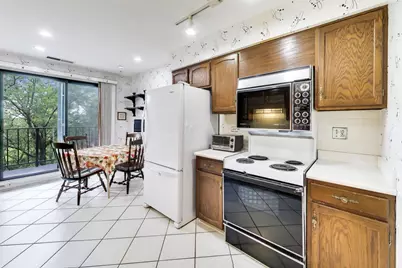 9558 Gross Point Road #A605, Skokie, IL 60076 - Photo 10
