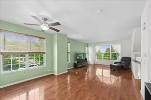 35 Thomas Ct, Grayslake, IL 60030 - Photo 6