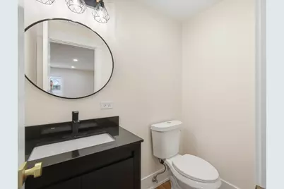 645 E Calhoun Street, Woodstock, IL 60098 - Photo 10