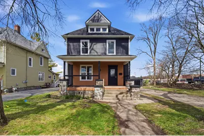 645 E Calhoun Street, Woodstock, IL 60098 - Photo 1