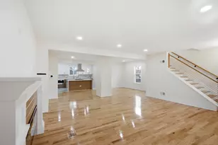 645 E Calhoun St, Woodstock, IL 60098 - Photo 8