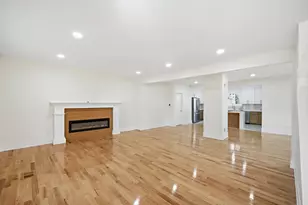 645 E Calhoun St, Woodstock, IL 60098 - Photo 6