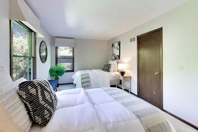 1860 Eastwood Avenue, Highland Park, IL 60035 - Photo 38