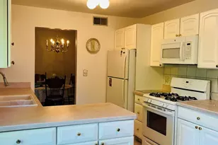 27 Exeter Ct, Naperville, IL 60565 - Photo 6