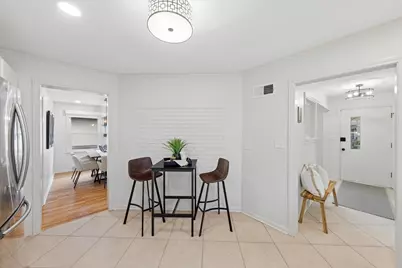 123 E Columbia Avenue, Elmhurst, IL 60126 - Photo 10