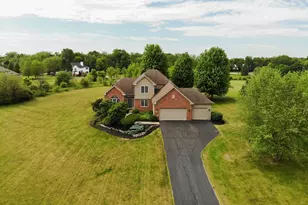 11524 Cross Creek Estates, Belvidere, IL 61008 - Photo 2