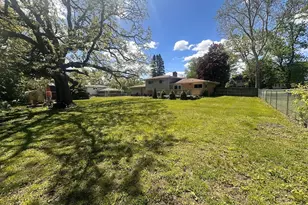 1006 Forest Dr, Elgin, IL 60123 - Photo 26